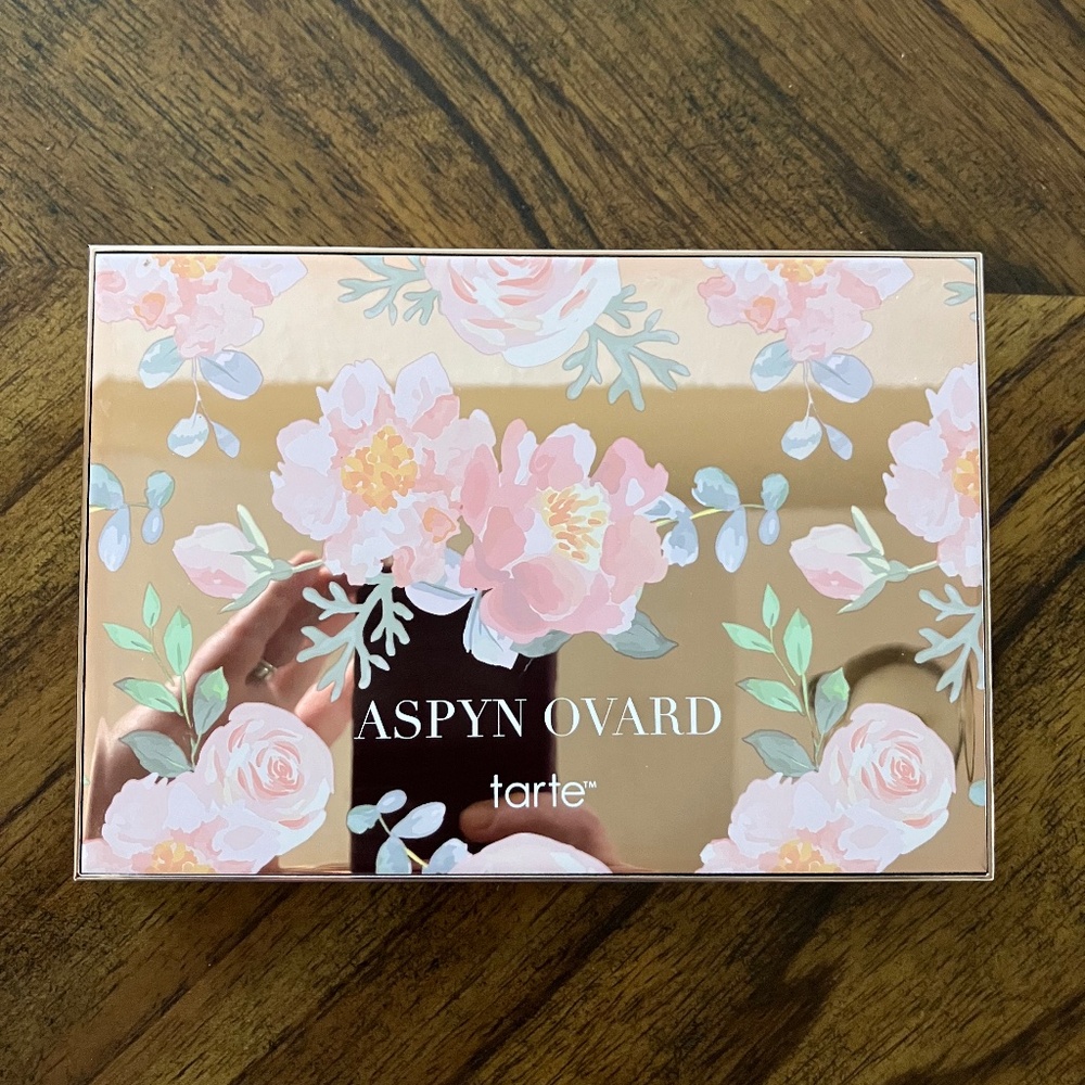 Tarte Aspyn Ovard pallet